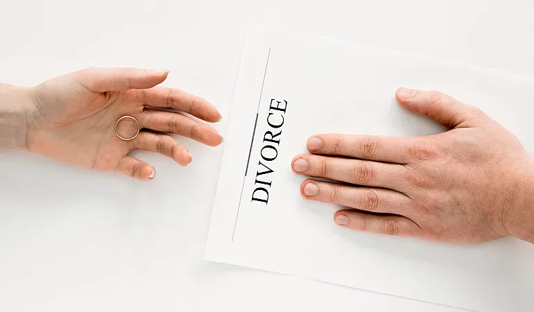 What are the procedures for divorce in Qatar?